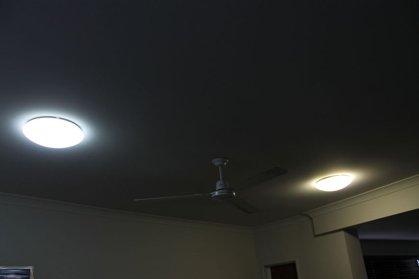 LED light colour compared to CFL